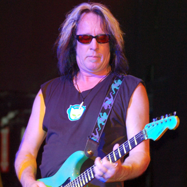 Todd_Rundgren_at_Revolution_Live_(cropped)
